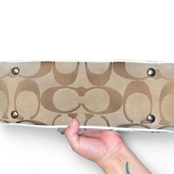 Coach— gallery canvas signature coach bag - Picture 6 of 6